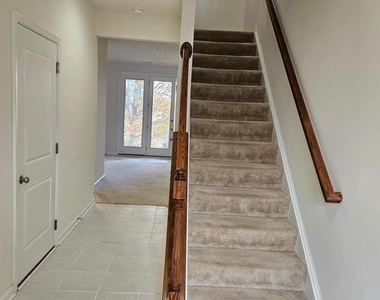178 Solara Drive - Photo Thumbnail 1