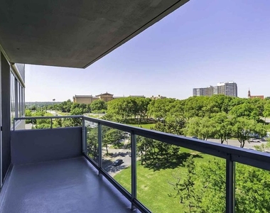 2200 Benjamin Franklin Parkway - Photo Thumbnail 4