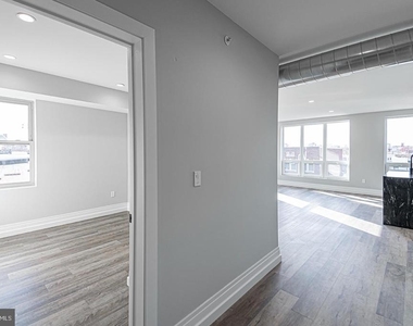 526 Brown Street - Photo Thumbnail 15