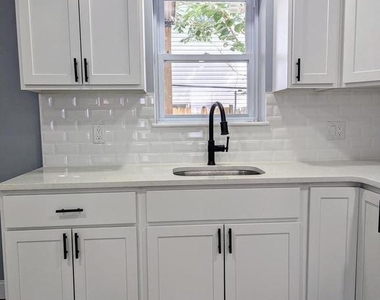 1539 S Stillman Street - Photo Thumbnail 10