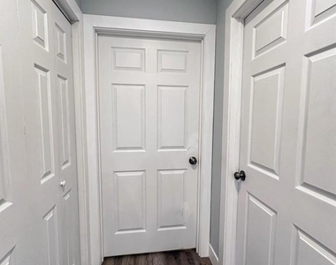 2809 S Warnock Street - Photo Thumbnail 10
