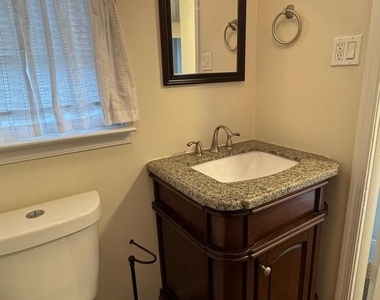 204 Livingston Court - Photo Thumbnail 4