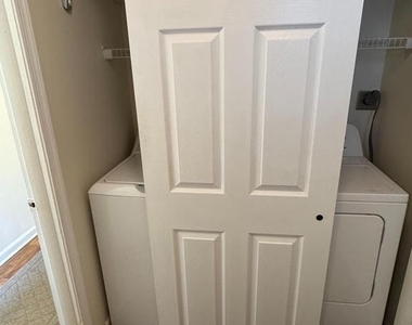 204 Livingston Court - Photo Thumbnail 5
