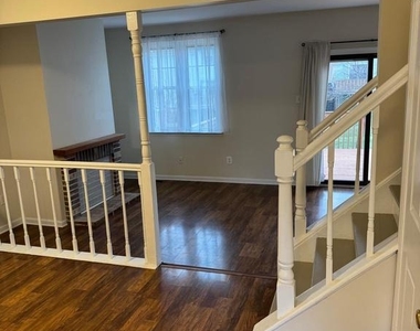 204 Livingston Court - Photo Thumbnail 2