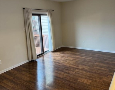 204 Livingston Court - Photo Thumbnail 10
