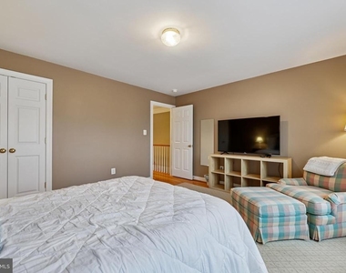 8807 Ridge Road - Photo Thumbnail 41