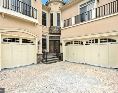 8319 Quarry Manor Terrace - Photo Thumbnail 2