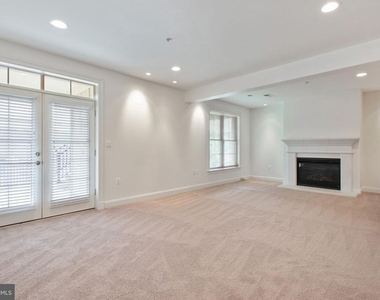 8319 Quarry Manor Terrace - Photo Thumbnail 57