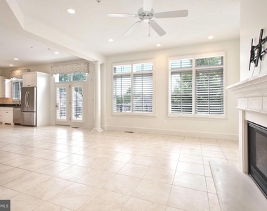 8319 Quarry Manor Terrace - Photo Thumbnail 19