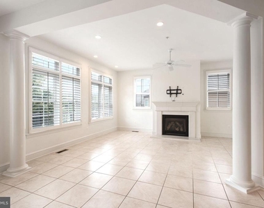 8319 Quarry Manor Terrace - Photo Thumbnail 18
