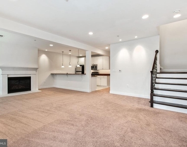 8319 Quarry Manor Terrace - Photo Thumbnail 56