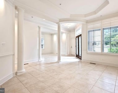 8319 Quarry Manor Terrace - Photo Thumbnail 5
