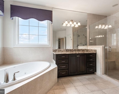 8319 Quarry Manor Terrace - Photo Thumbnail 40