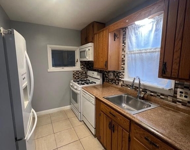 2518 Linwood Road - Photo Thumbnail 7