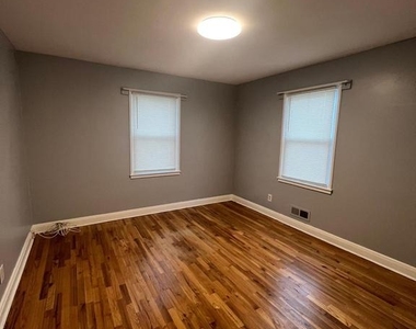 2518 Linwood Road - Photo Thumbnail 11