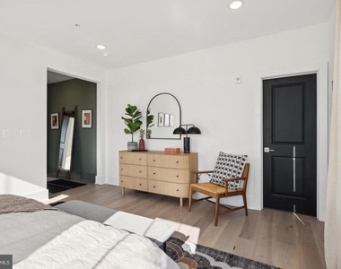111 E Cromwell Street - Photo Thumbnail 25
