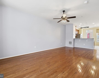 4505 Foster Avenue - Photo Thumbnail 13