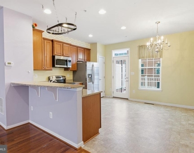 4505 Foster Avenue - Photo Thumbnail 7