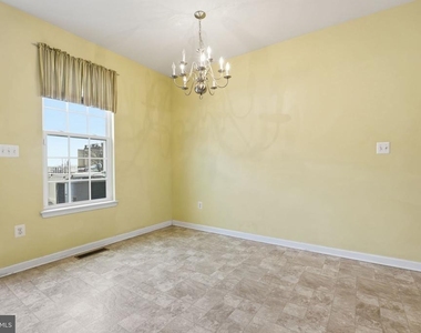 4505 Foster Avenue - Photo Thumbnail 6