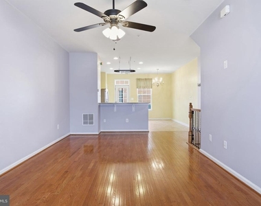 4505 Foster Avenue - Photo Thumbnail 9