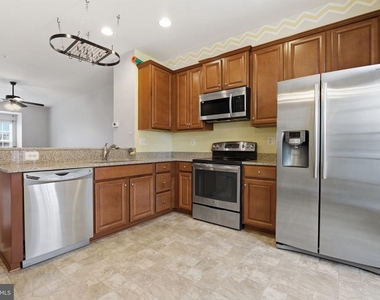 4505 Foster Avenue - Photo Thumbnail 3