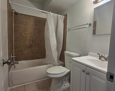 520 56th Street Ne - Photo Thumbnail 3