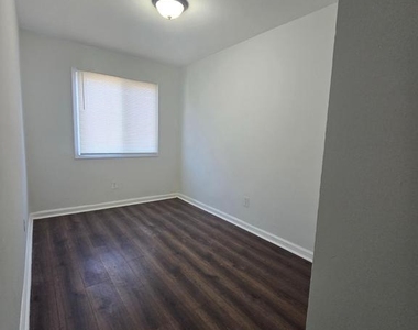 520 56th Street Ne - Photo Thumbnail 1