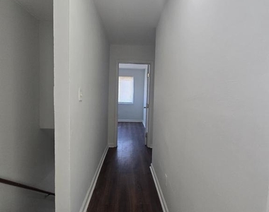 520 56th Street Ne - Photo Thumbnail 6