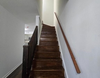 520 56th Street Ne - Photo Thumbnail 8