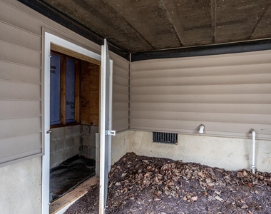 264 Wembley Drive - Photo Thumbnail 18