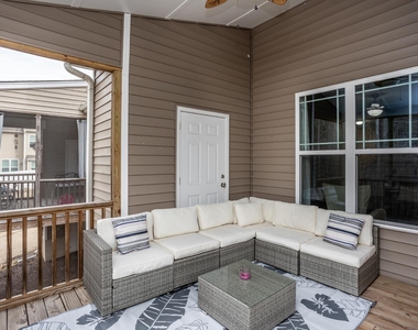 264 Wembley Drive - Photo Thumbnail 17