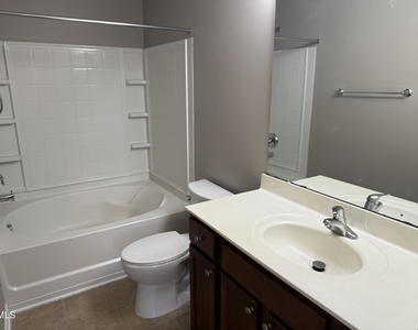 3102 Berkeley Springs Place - Photo Thumbnail 12