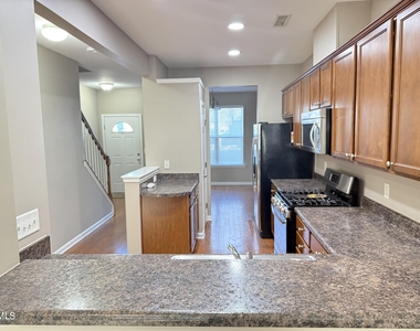3102 Berkeley Springs Place - Photo Thumbnail 7