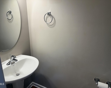 3102 Berkeley Springs Place - Photo Thumbnail 9