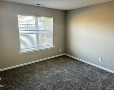 3102 Berkeley Springs Place - Photo Thumbnail 15