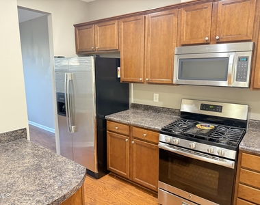 3102 Berkeley Springs Place - Photo Thumbnail 3
