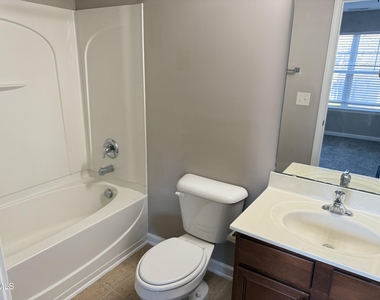 3102 Berkeley Springs Place - Photo Thumbnail 17