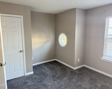 3102 Berkeley Springs Place - Photo Thumbnail 16