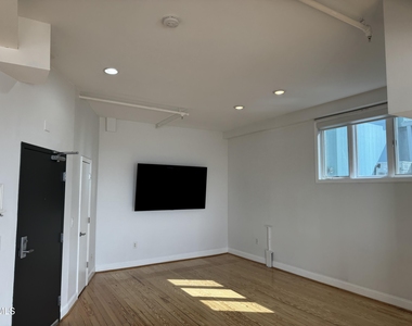 109 W Main Street - Photo Thumbnail 8