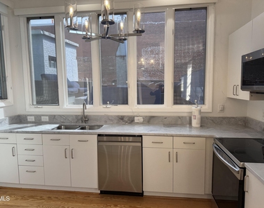 109 W Main Street - Photo Thumbnail 7