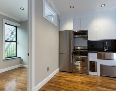  16 E 116th St - Photo Thumbnail 2