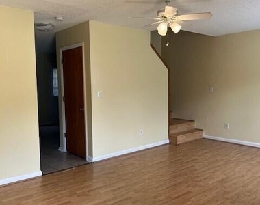 5513 Bringle Court - Photo Thumbnail 1