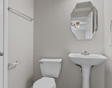 3417 Savage Springs Dr - Photo Thumbnail 15