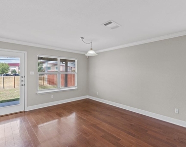 3417 Savage Springs Dr - Photo Thumbnail 6