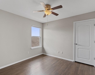 3417 Savage Springs Dr - Photo Thumbnail 22
