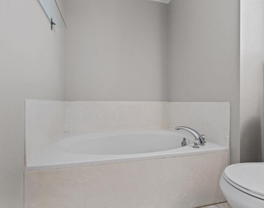 3417 Savage Springs Dr - Photo Thumbnail 21