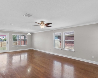 3417 Savage Springs Dr - Photo Thumbnail 5