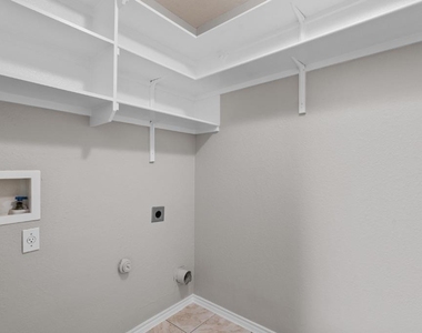 3417 Savage Springs Dr - Photo Thumbnail 12