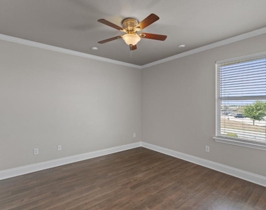 3417 Savage Springs Dr - Photo Thumbnail 24