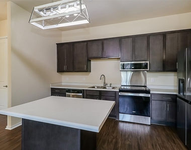 8601 W Gate Blvd - Photo Thumbnail 6